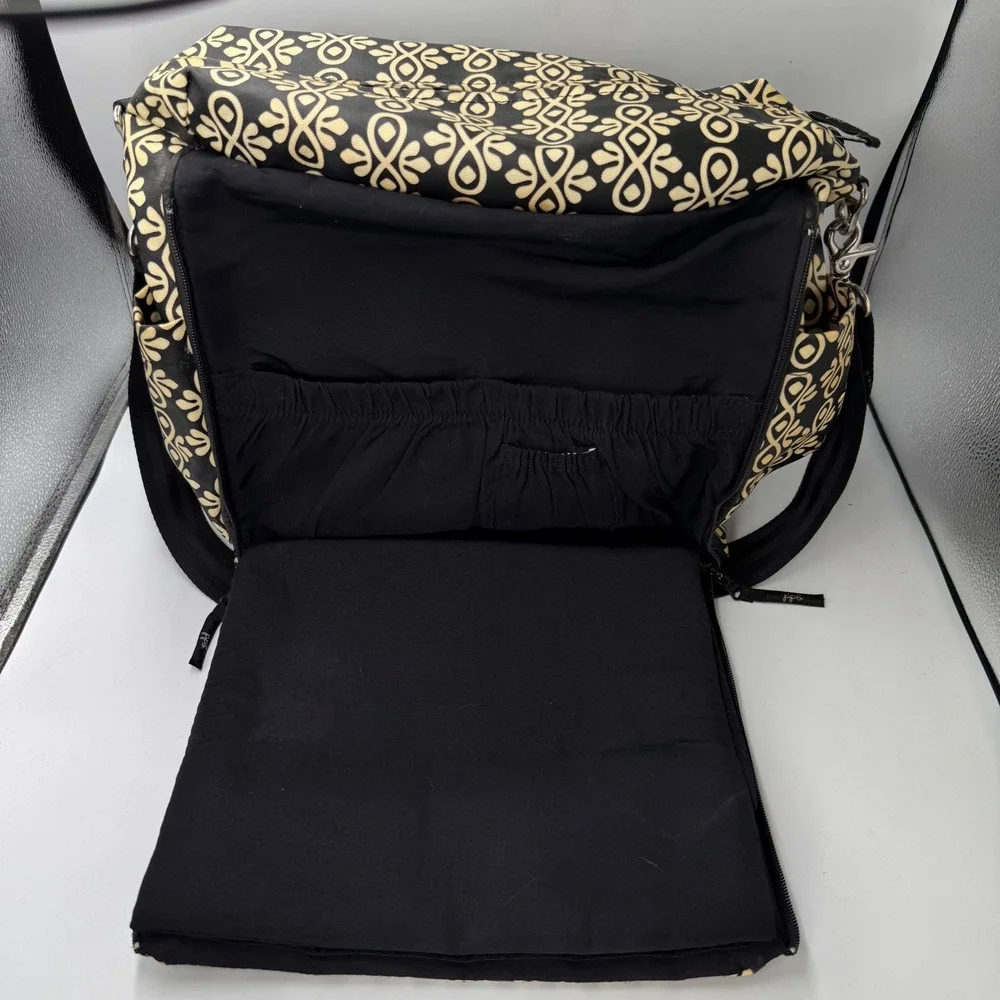 Petunia Pickle Bottom Boxy‎ Backpack Diaper Bag Black Tan Glazed Canvas Floral